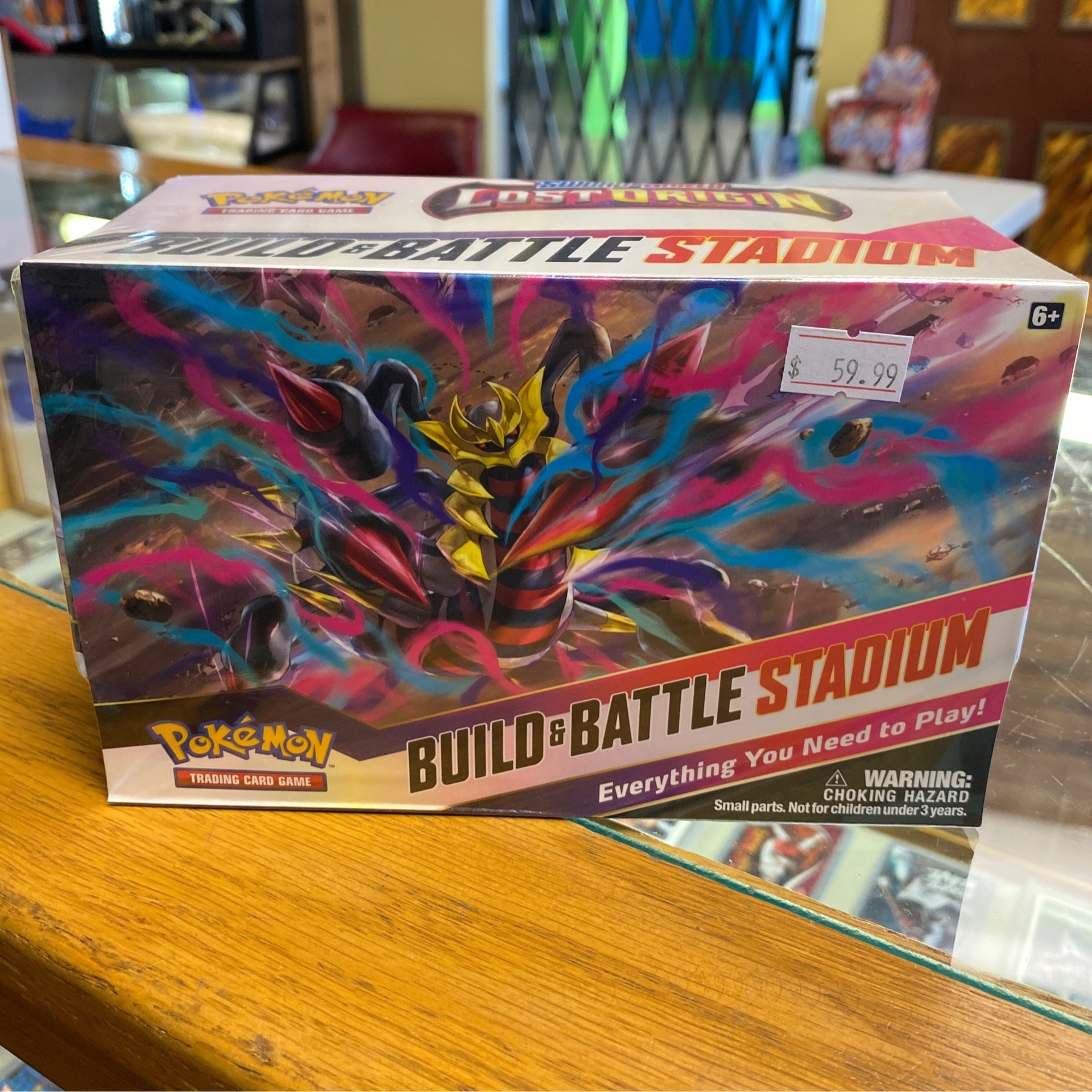 Pokémon TCG: Sword & Shield-Lost Origin Build & Battle Box